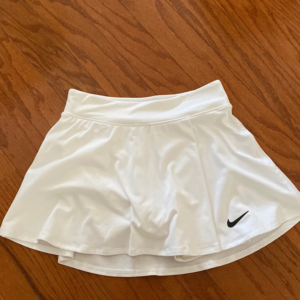 Nike Drifit Skort, White, Size XS, Never Worn